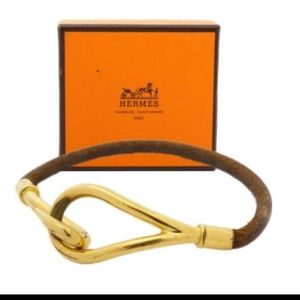 HERMES Leather Wrap Bracelet